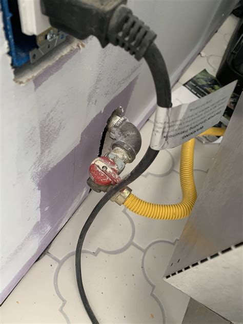 how much does it cost to put in a gas line for stove